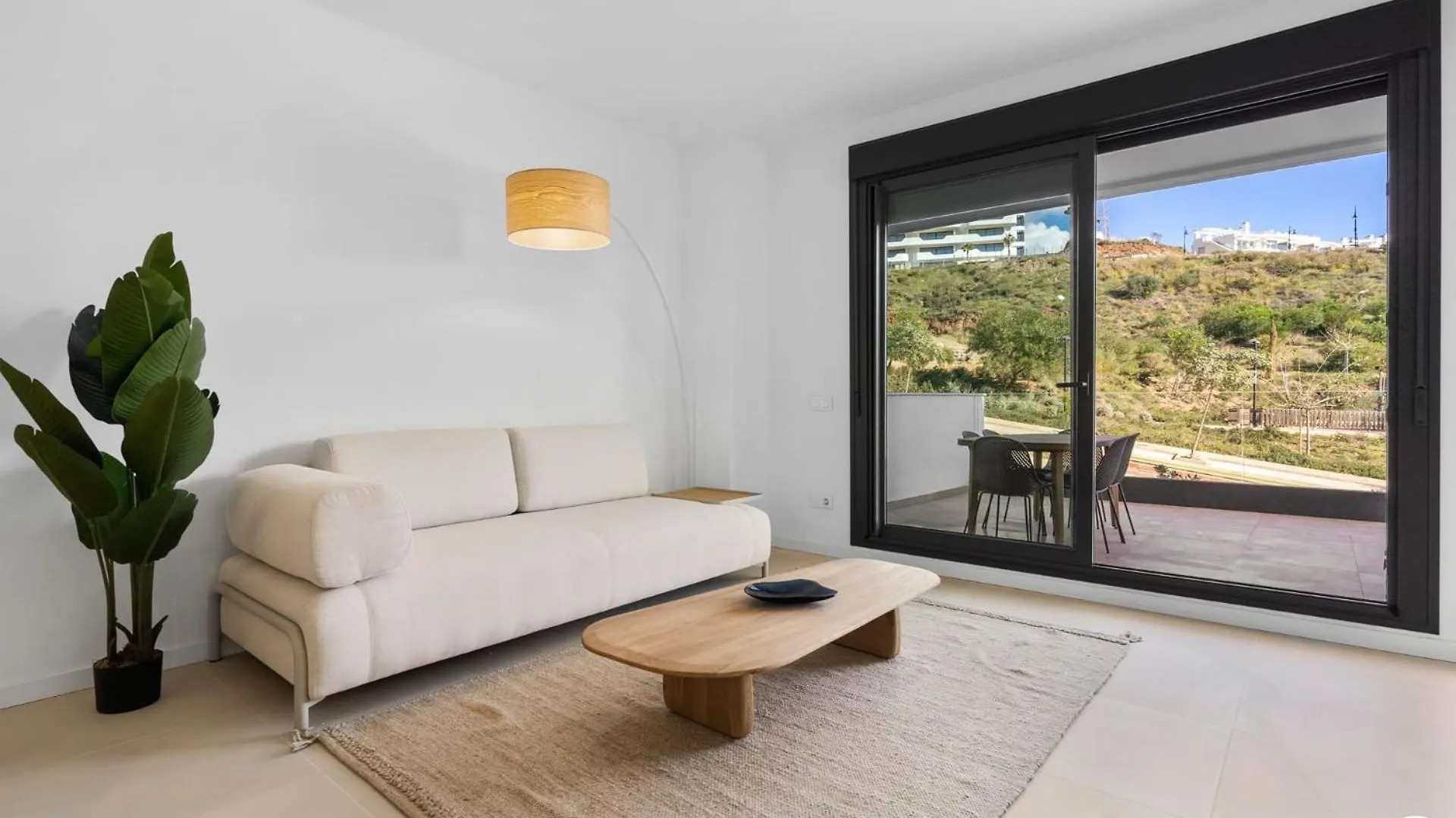 פואנגירולה Vivi Homes - Solara